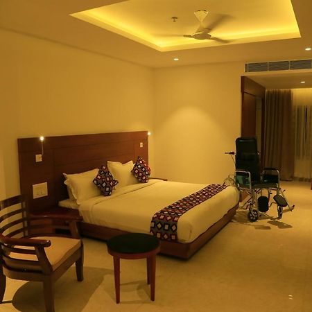 Hotel Victoria International Kattappana Buitenkant foto