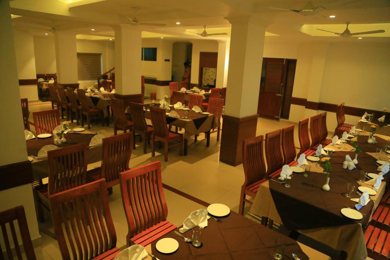 Hotel Victoria International Kattappana Buitenkant foto